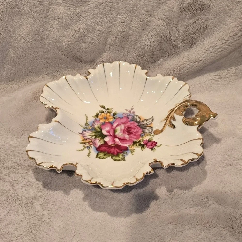 Vintag Porcelain Rose Floral Leaf Candy Dish Gold Trim Scalloped Trinket Bowl 8